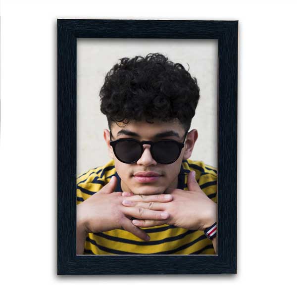 Synthetic Photo Frame 8